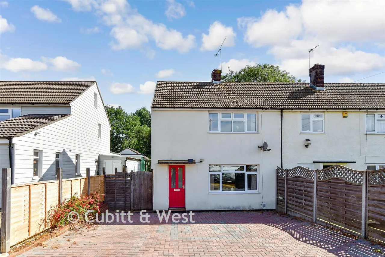2 bed house for sale, Priorsdean Crescent, Havant, PO9