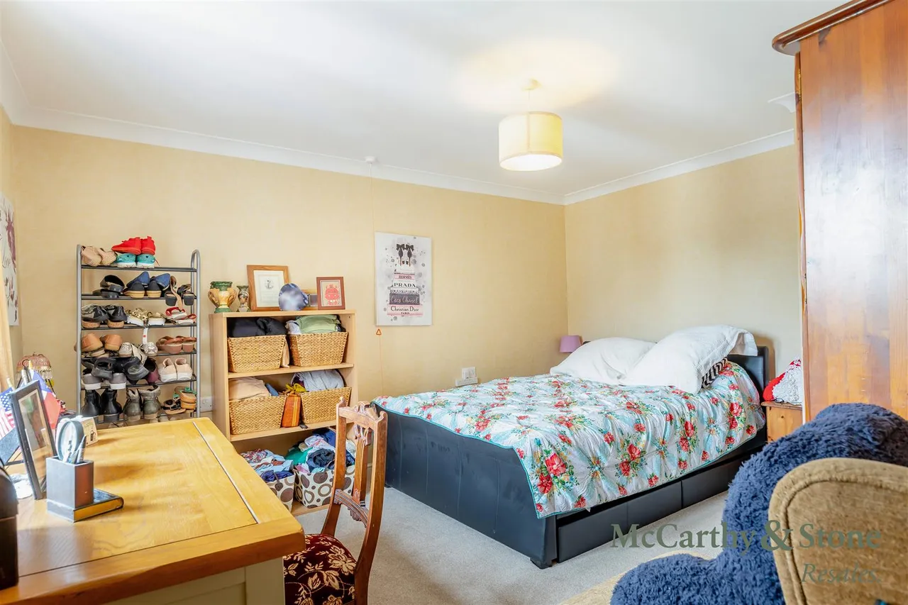 High Street South, Rushden, NN10, photo 7