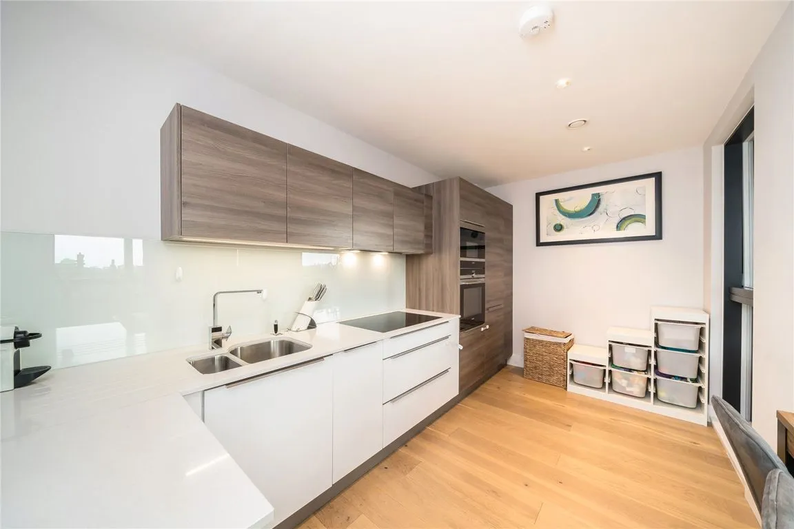 Gladstone Terrace, Nine Elms, photo 4