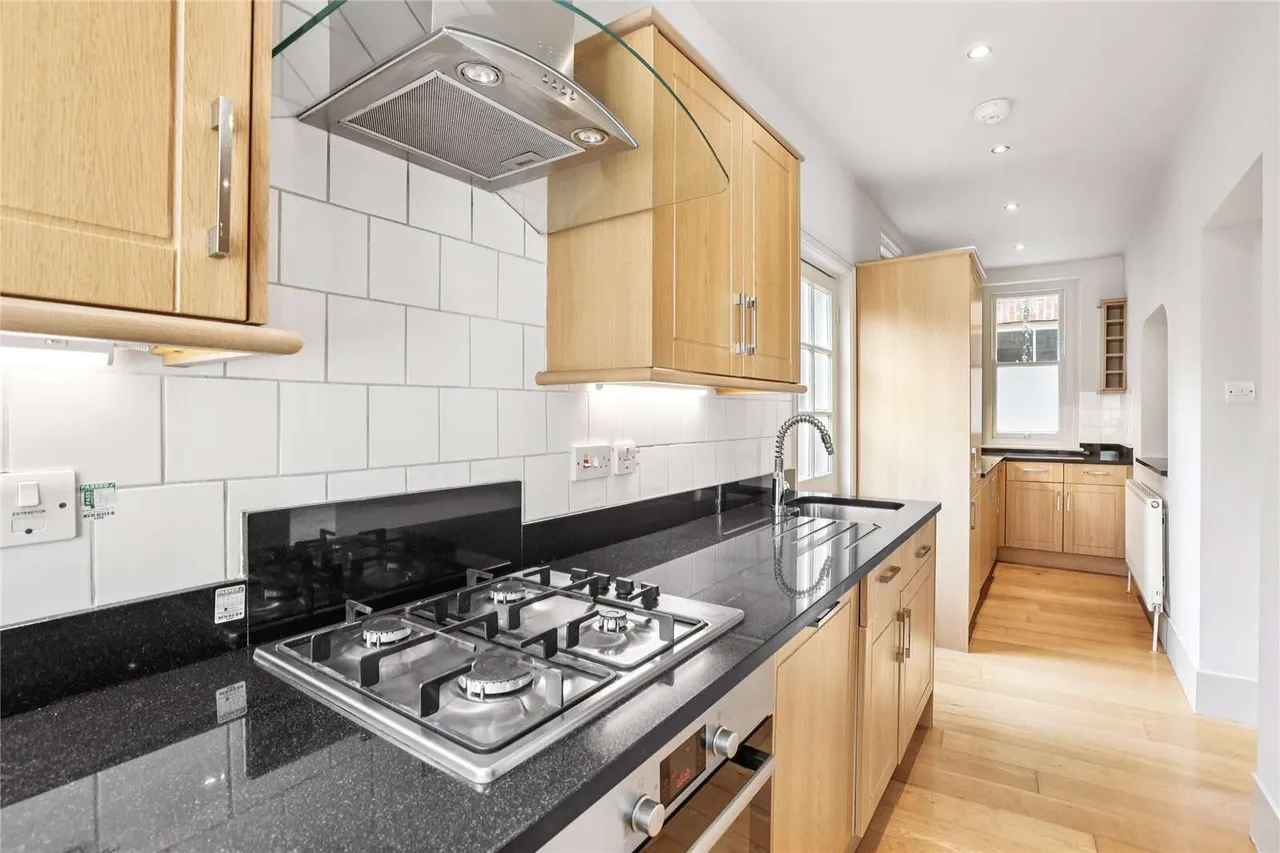 Aynhoe Mansions, Aynhoe Road, London, W14 0QB, photo 9