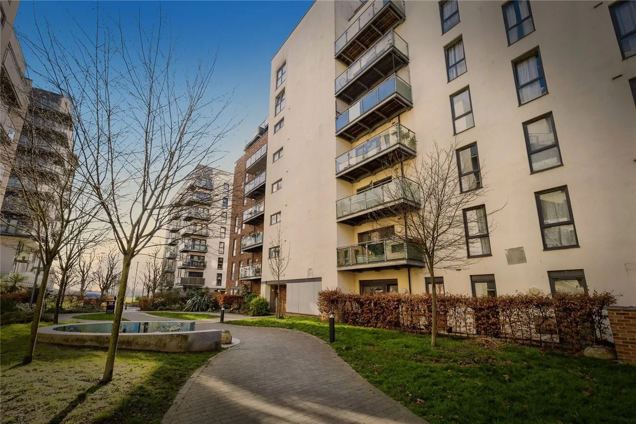 Honour Gardens, Dagenham, RM8, photo 4