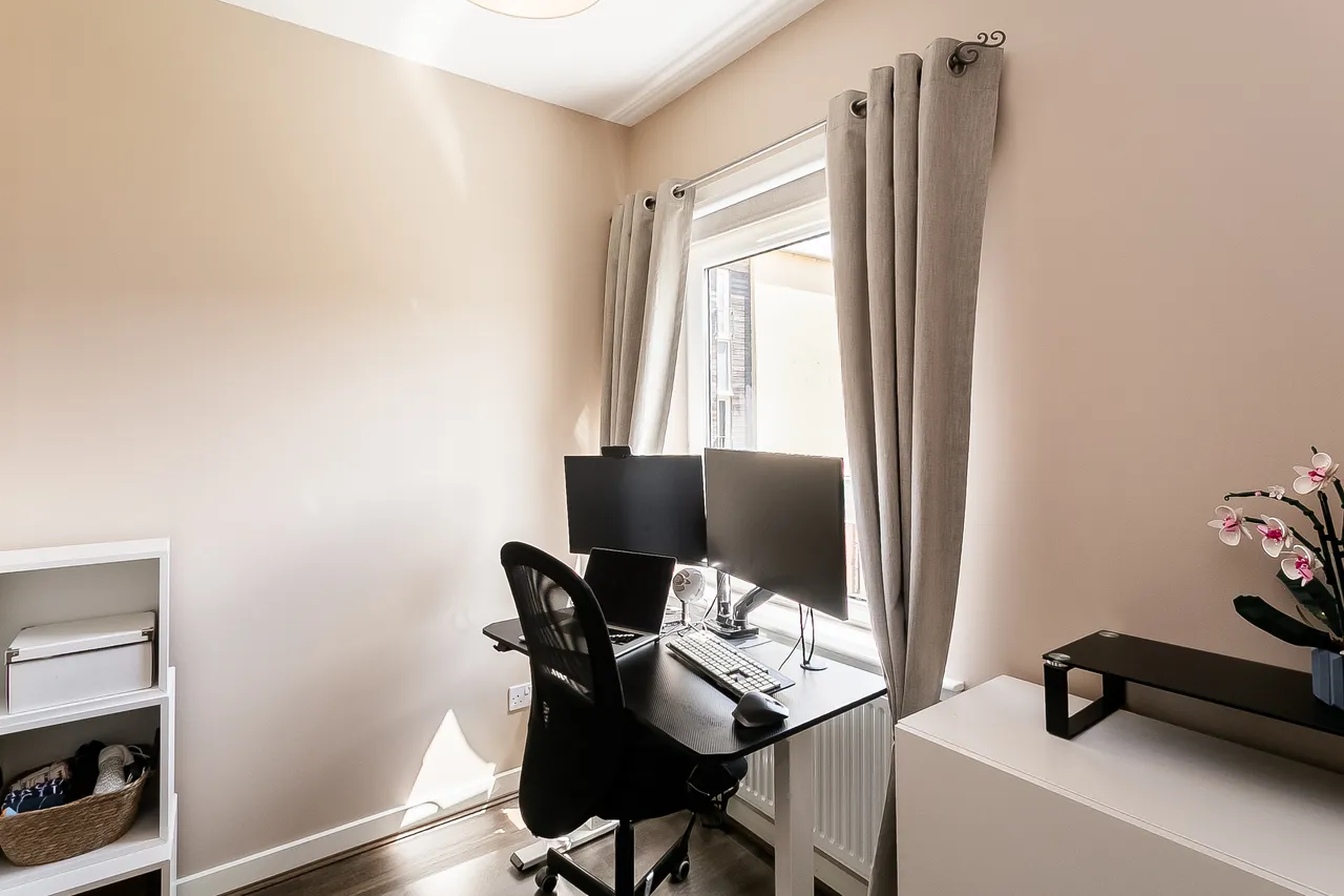 New Mart Place, Edinburgh, EH14, photo 19