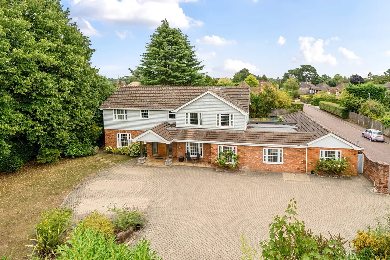 5 bed house for sale — Blyton Close, Beaconsfield, HP9