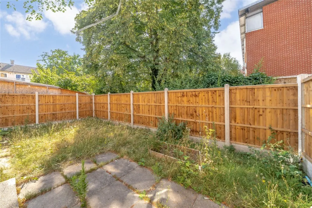Stevens Avenue, E9, photo 9