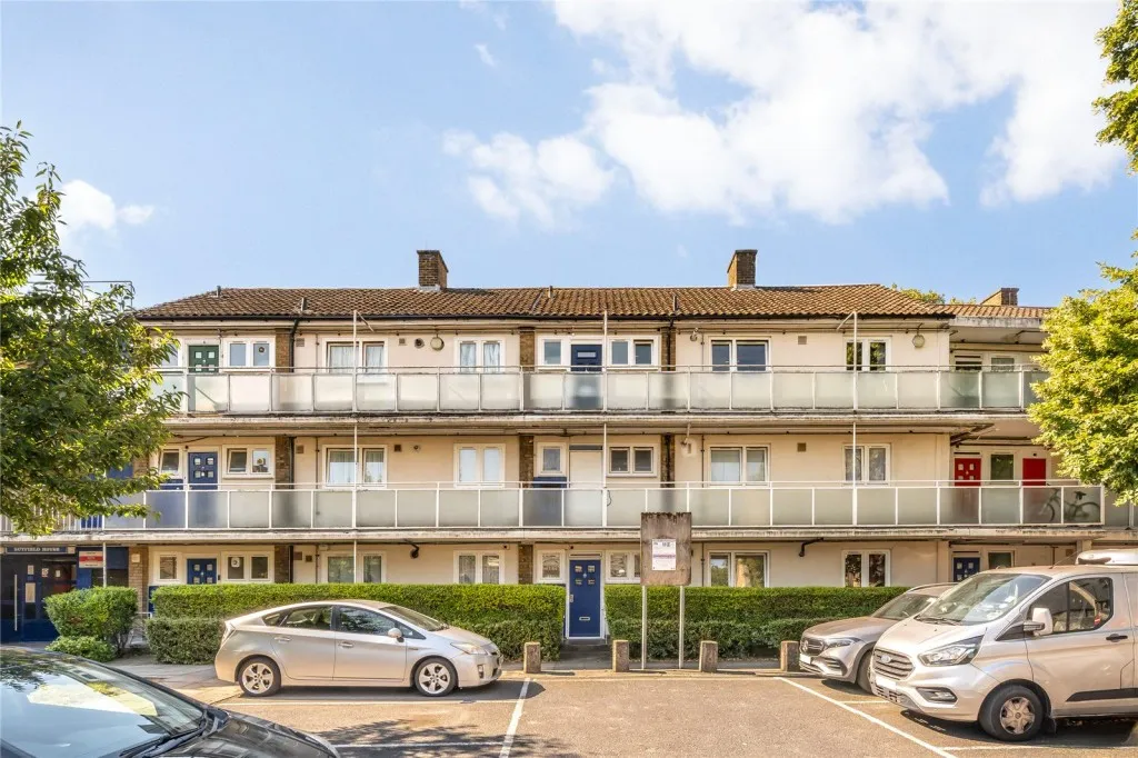 3 bed property for sale, Stevens Avenue, E9