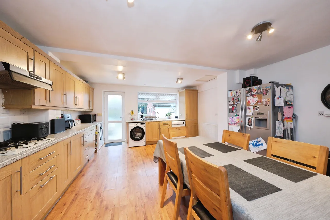 Thoresby Avenue, Nottingham, NG17, photo 2