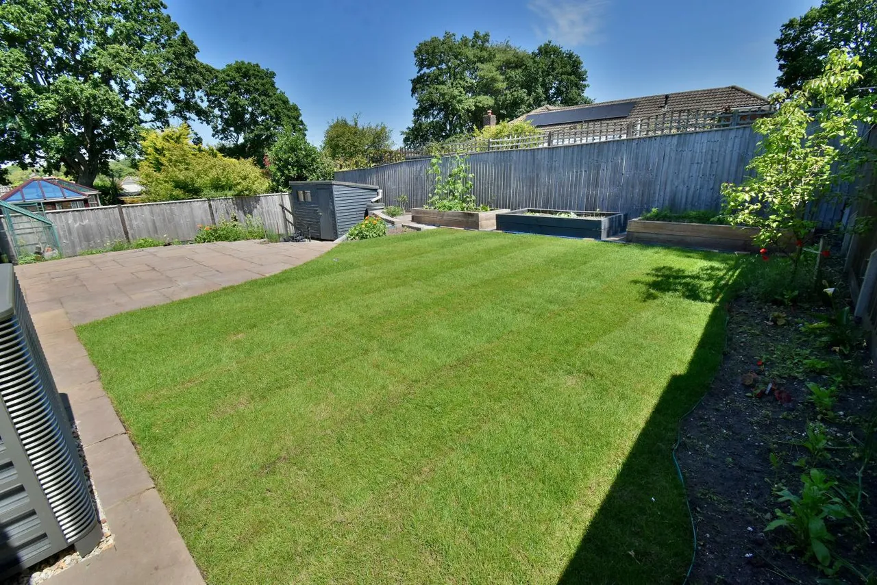 Church Road, BH22, photo 2