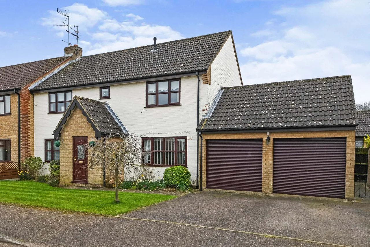 4 bed house for sale — Oxborough Drive, South Wootton, King's Lynn, PE30