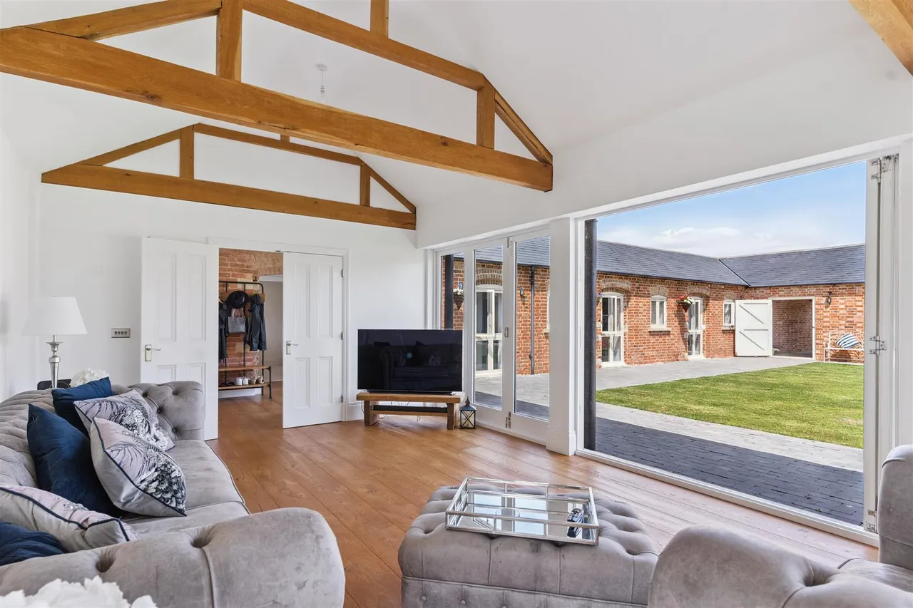 Newport Road, Hardmead, photo 25