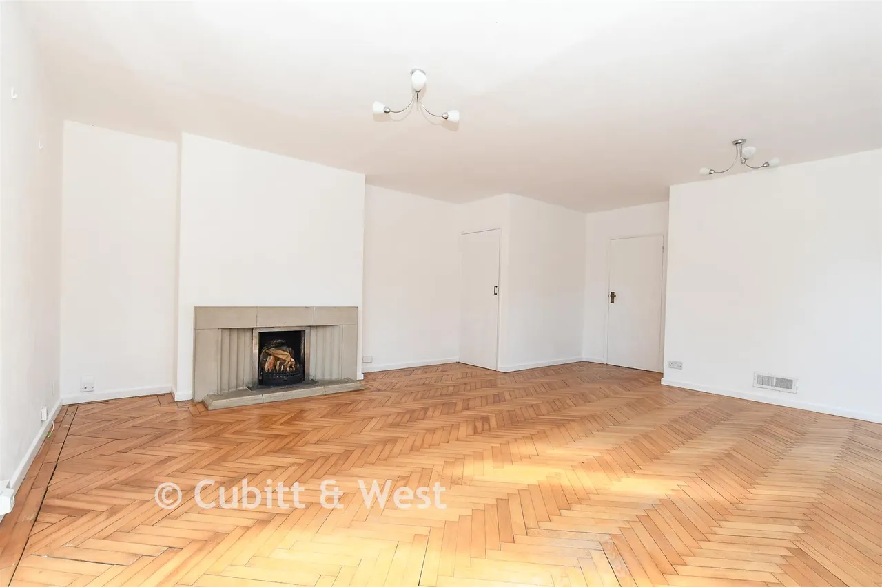 Vicarage Lane, Horley, RH6, photo 4