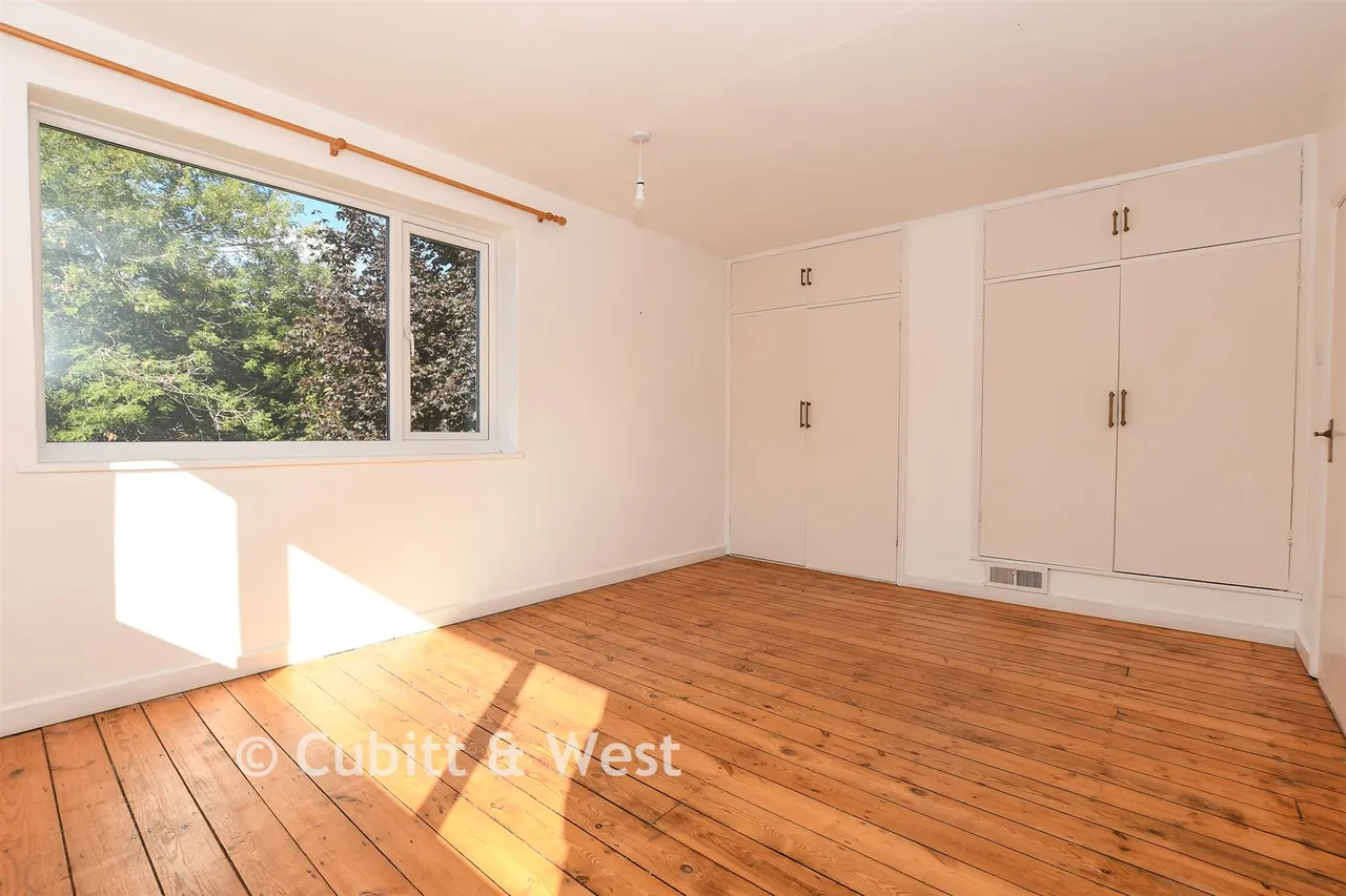 Vicarage Lane, Horley, RH6, photo 8