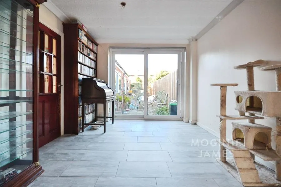 Timbers Square, Roath, CF24, photo 6