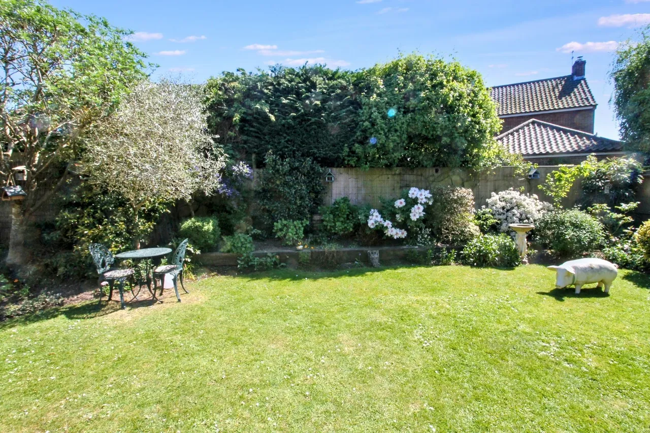 Detached Bungalow in Holt, photo 10