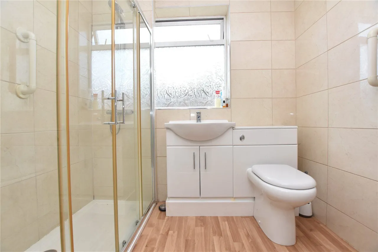 Highfield Gardens, Gildersome, LS27, photo 8