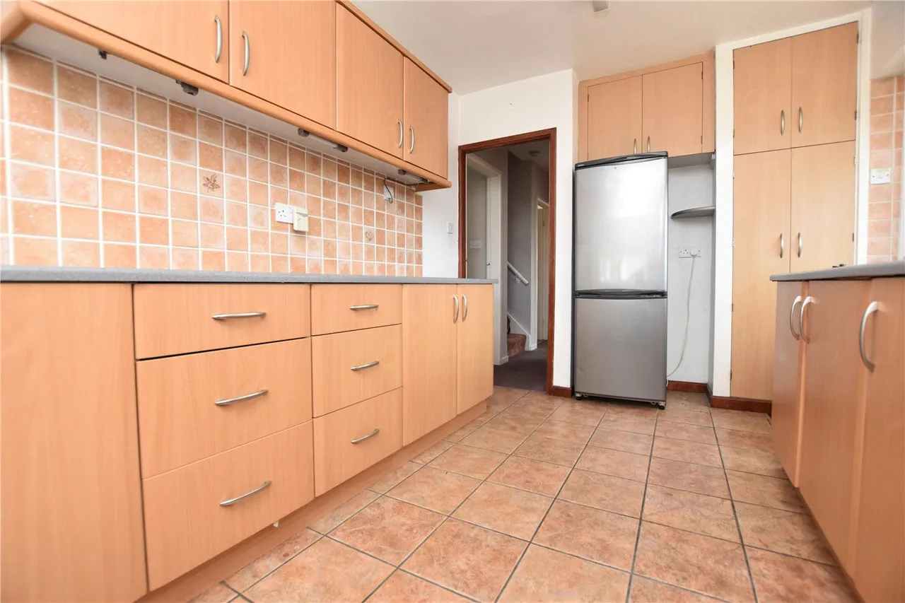Highfield Gardens, Gildersome, LS27, photo 17