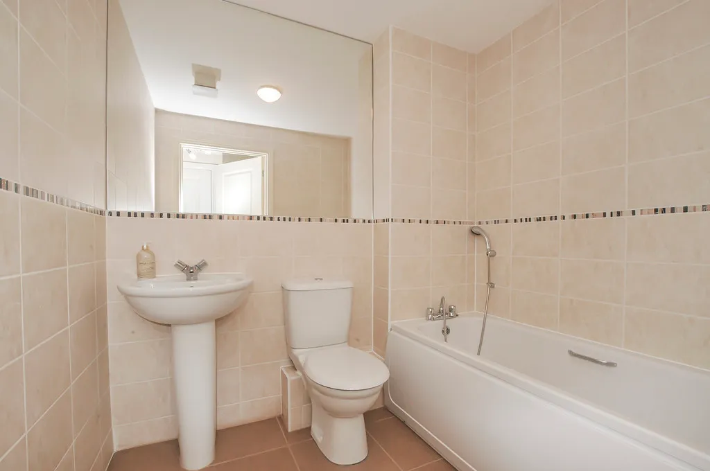 Crosby Gardens, Uxbridge, UB8, photo 20