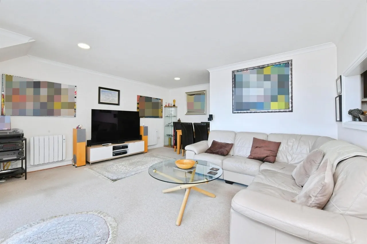Mariners Court, Plymouth, PL4, photo 6