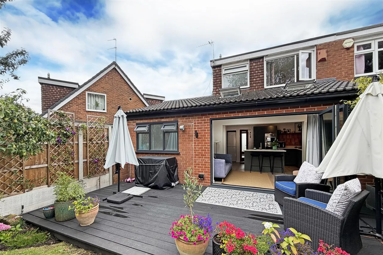 Amberwood Drive Baguley, Manchester M23 9NZ, photo 30