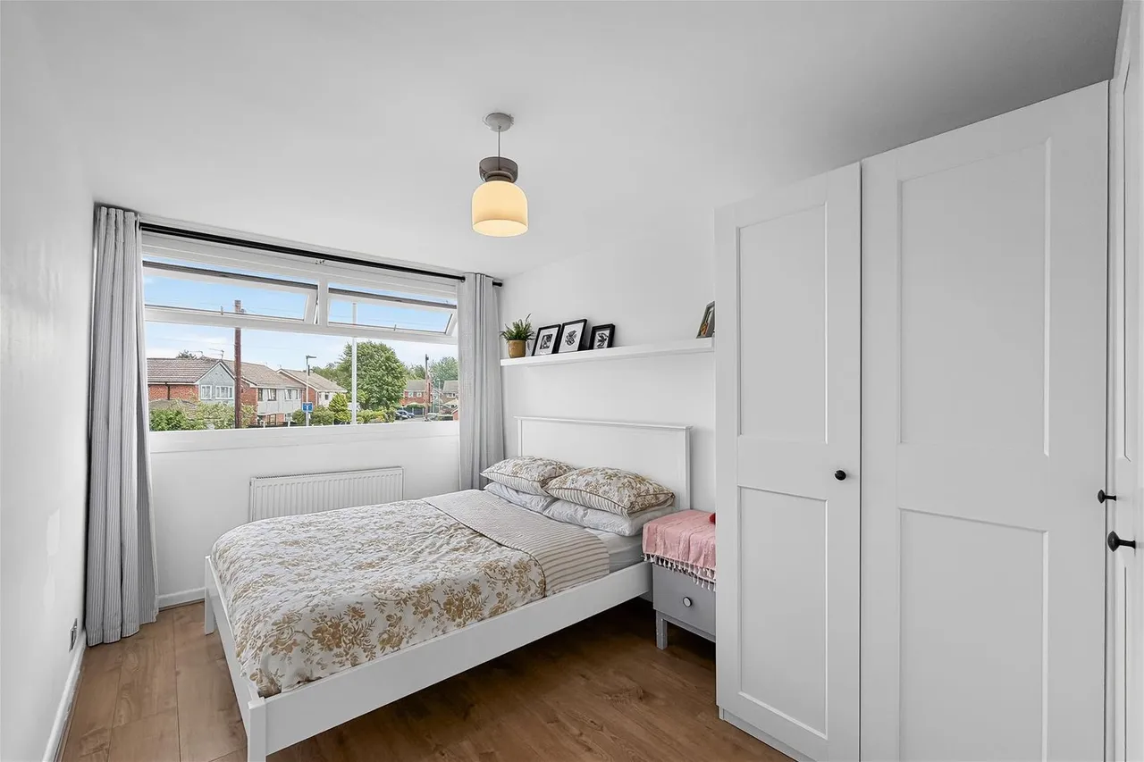 Amberwood Drive Baguley, Manchester M23 9NZ, photo 20