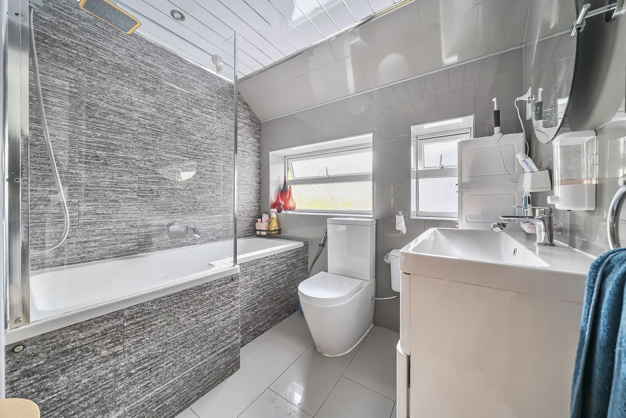 Brownspring Drive, London, SE9, photo 12