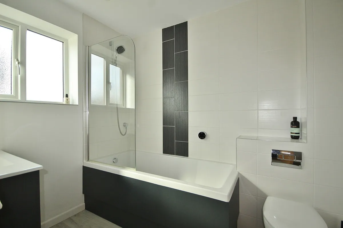 Sherbourne Road, Witney, photo 13