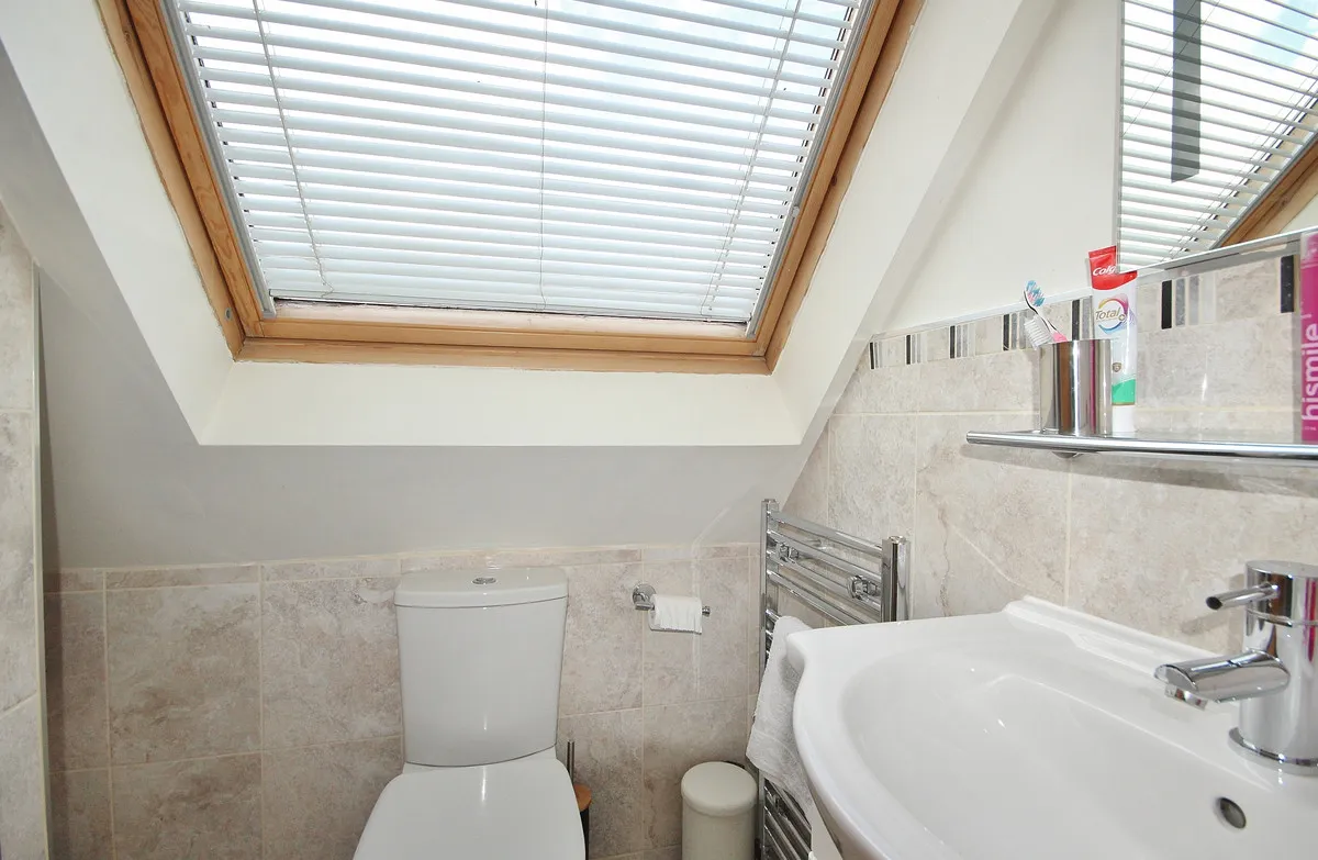 Sherbourne Road, Witney, photo 16