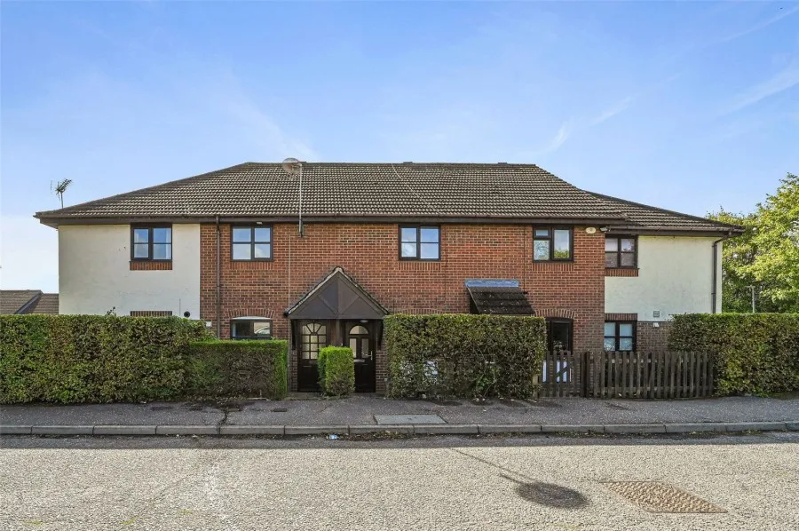 House Under Offer with 2 bedrooms in Saffron Walden, CB10, photo 9