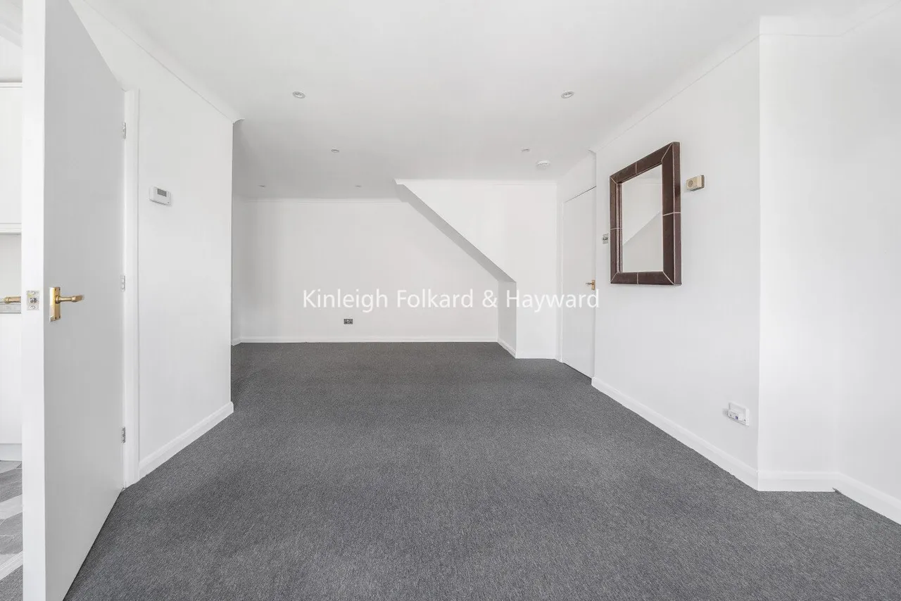 Godolphin Place, Acton, W3, photo 14