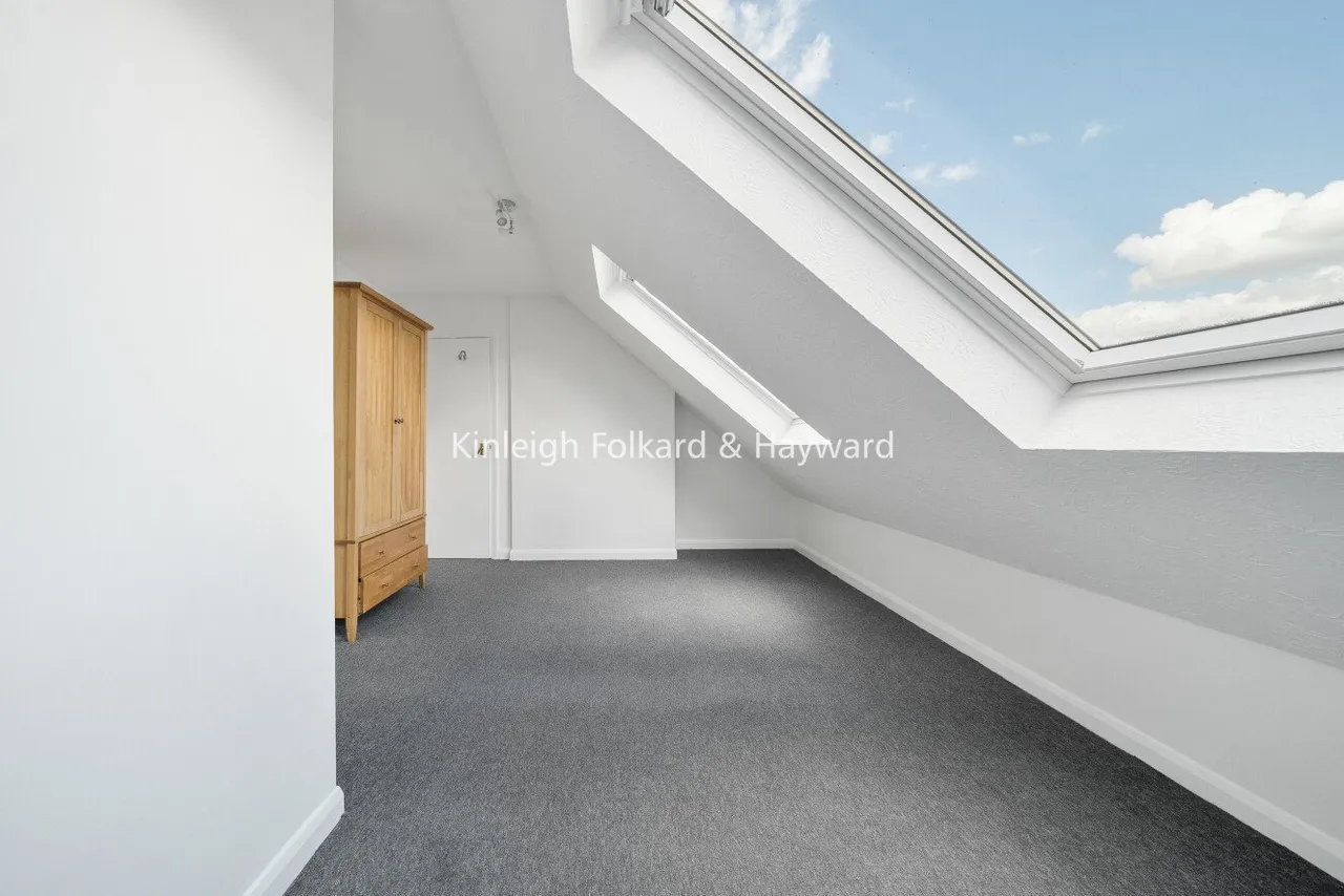 Godolphin Place, Acton, W3, photo 9