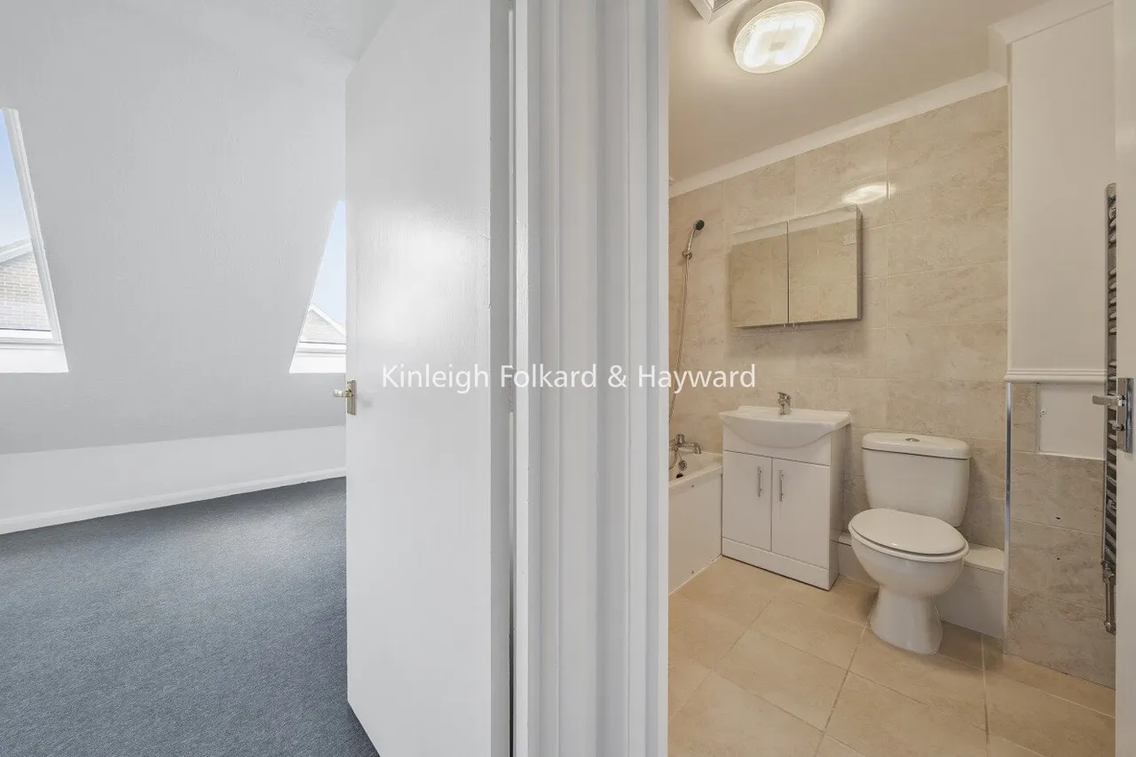 Godolphin Place, Acton, W3, photo 13