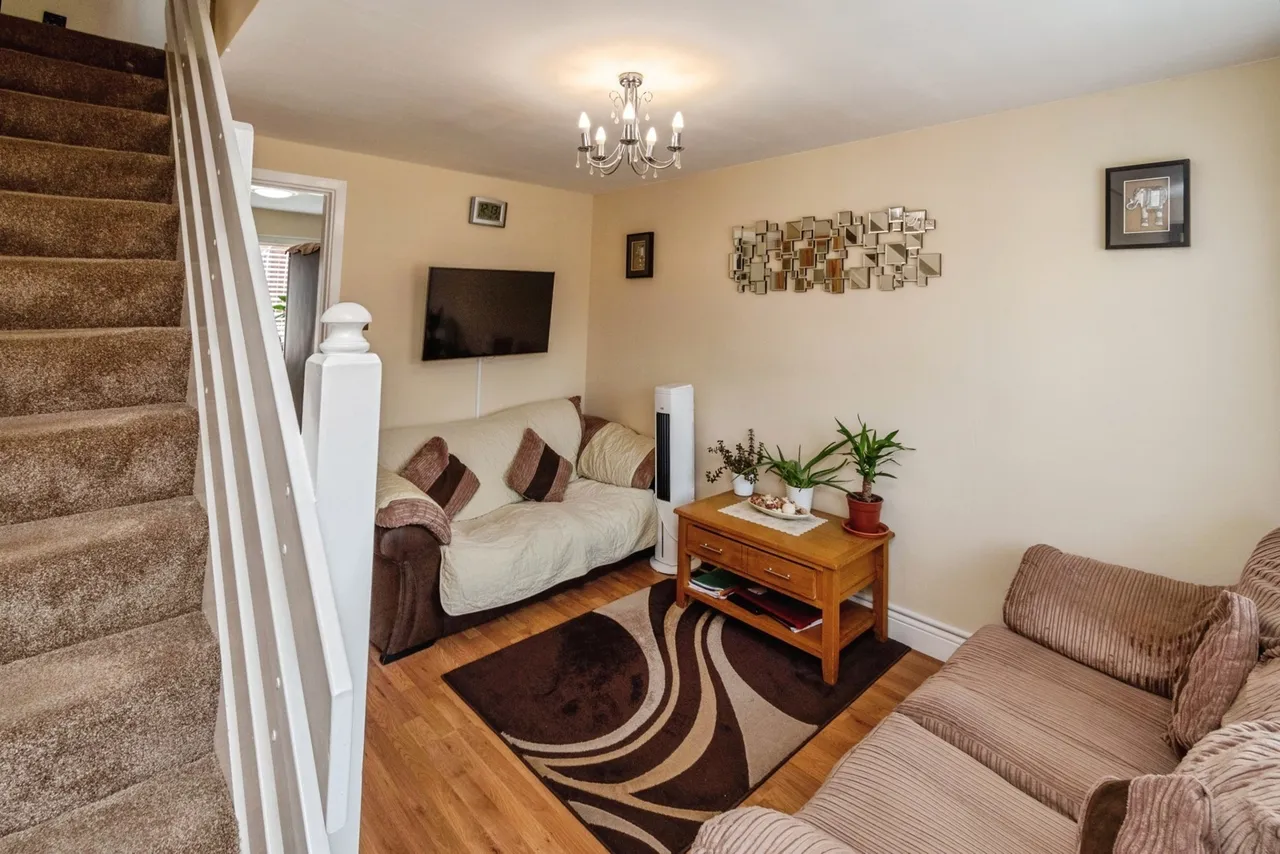 Cheyney Close, Wolverhampton, WV6, photo 7