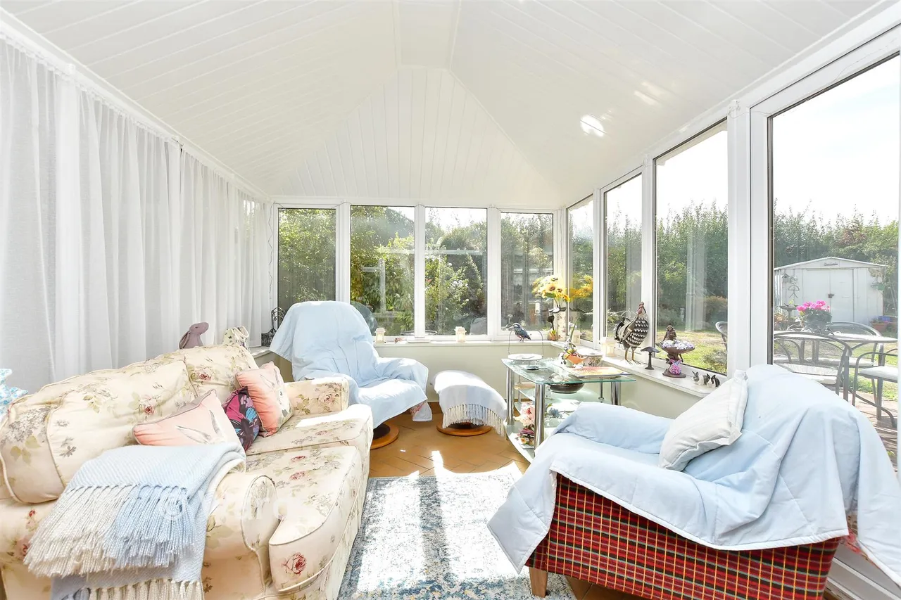 Swanstree Avenue, Sittingbourne, ME10, photo 4