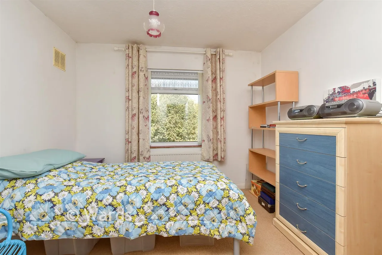 Swanstree Avenue, Sittingbourne, ME10, photo 8