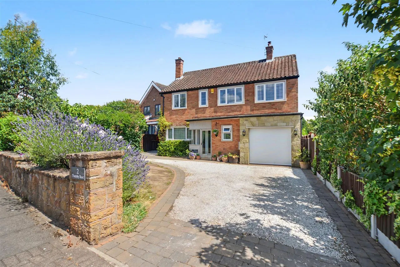 4 bed house for sale, Thoresby Road, Bramcote, NG9