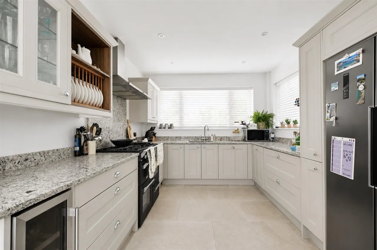 Thoresby Road, Bramcote, NG9, photo 10
