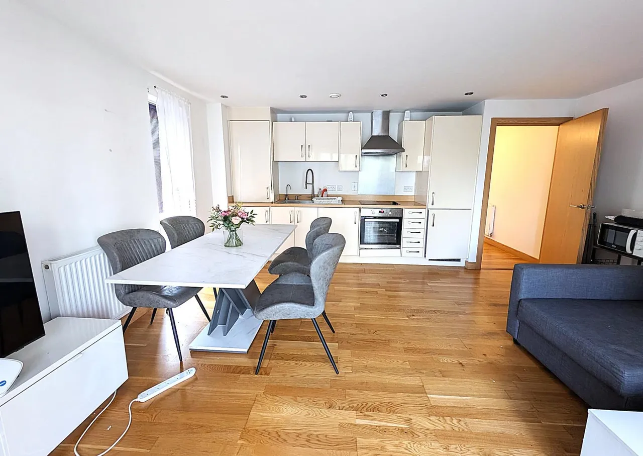 Zodiac Close, Edgware, HA8, photo 2