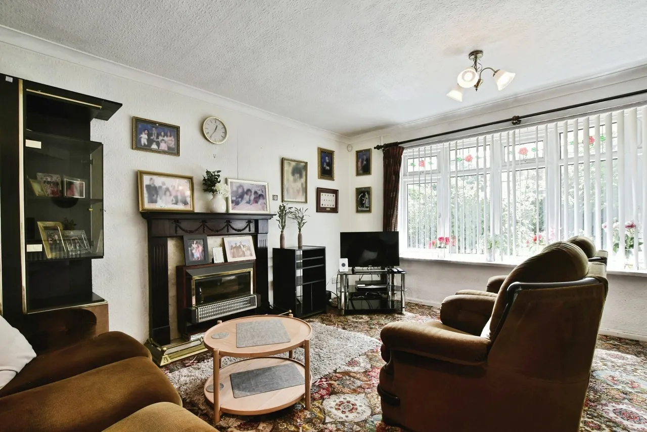 Petersfield Drive, Manchester, Greater Manchester, M23, photo 3