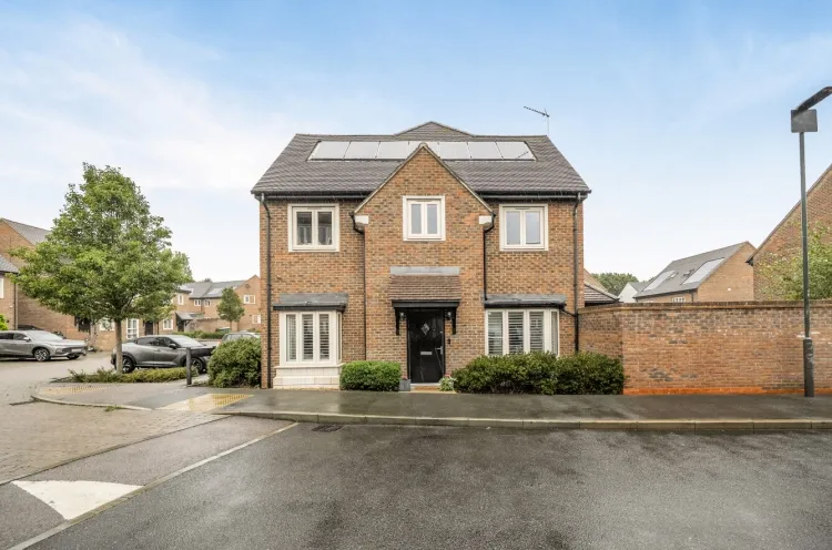 3 bed house for sale, Hill View Drive, Welling, DA16