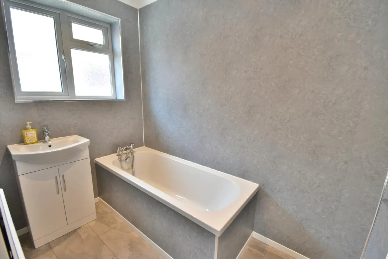 Truman Road, BH11, photo 13