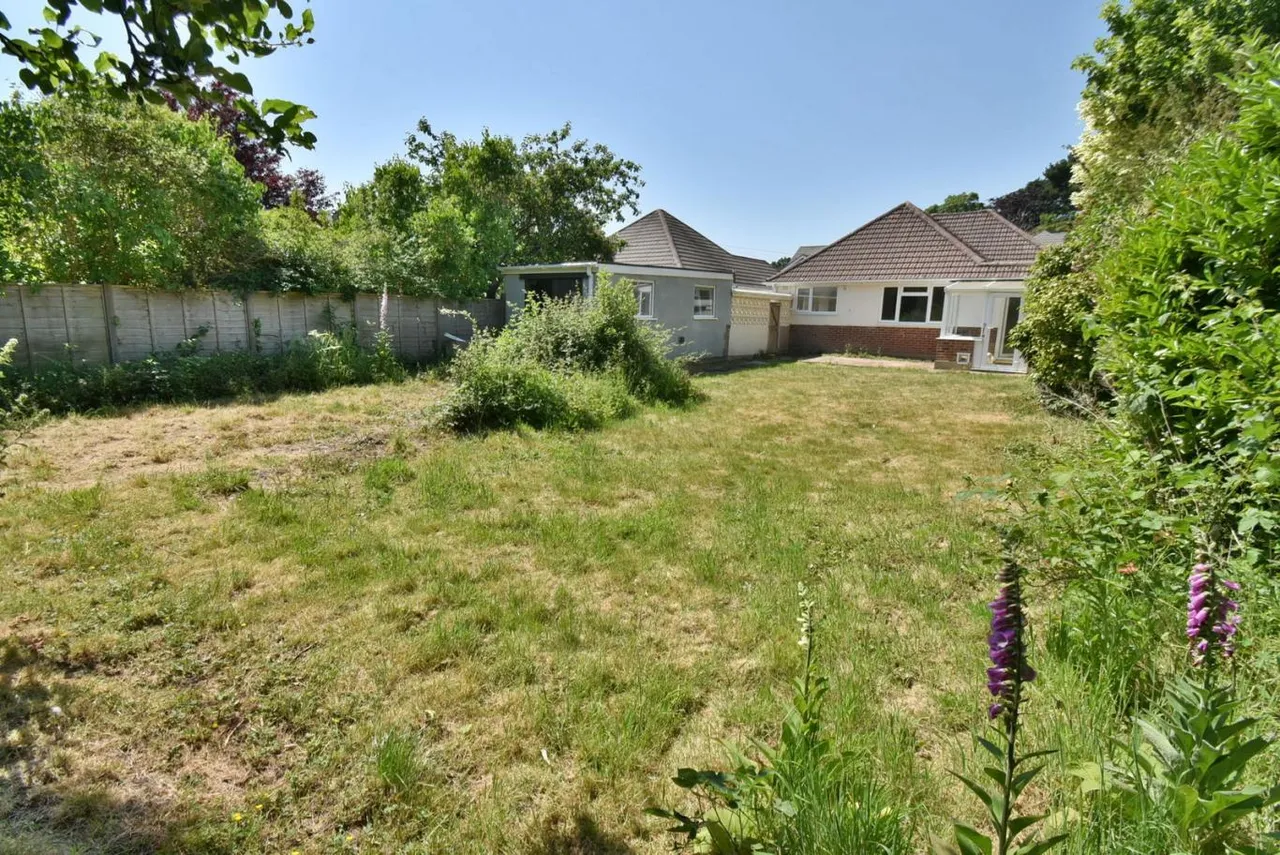 Truman Road, BH11, photo 16