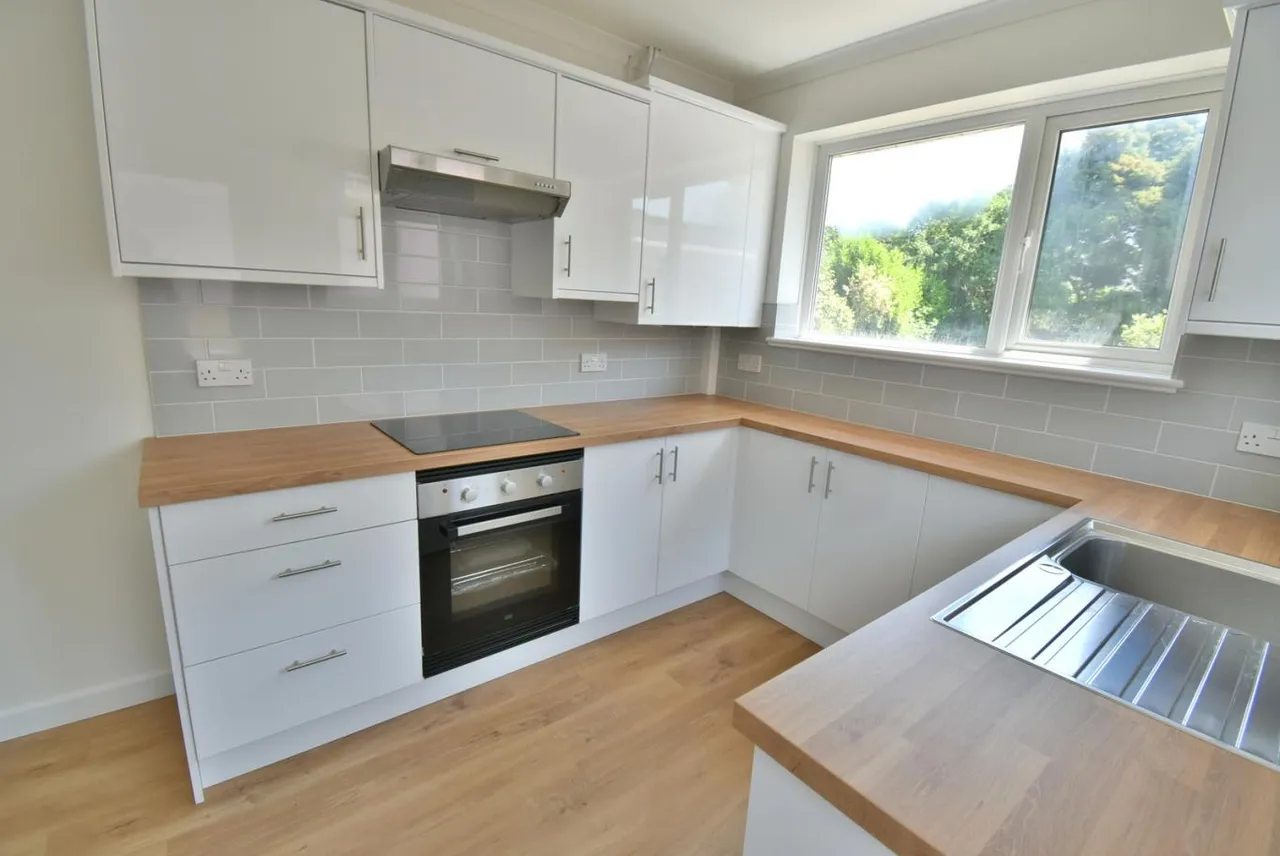 Truman Road, BH11, photo 5