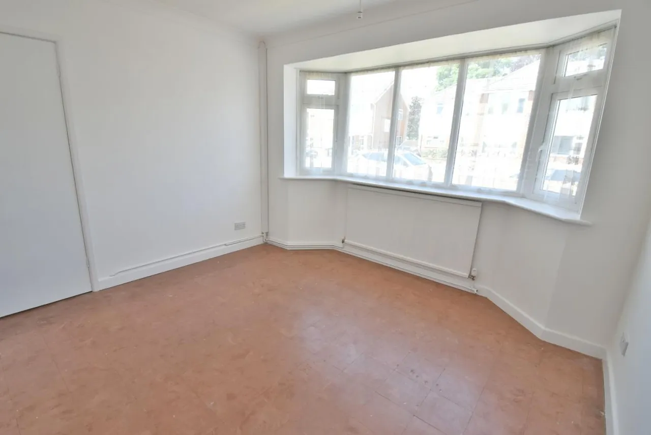 Truman Road, BH11, photo 9