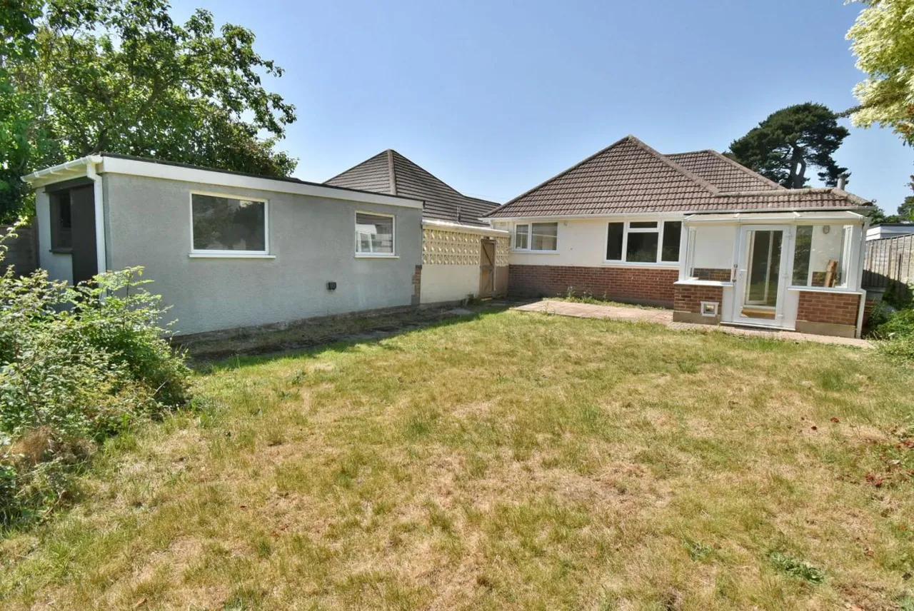 Truman Road, BH11, photo 3