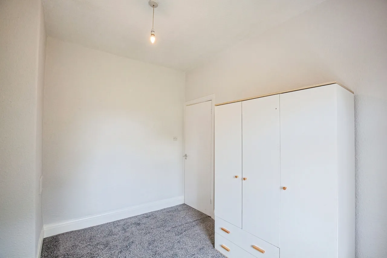 St. Leonards Road East, Lytham St. Annes, FY8, photo 11