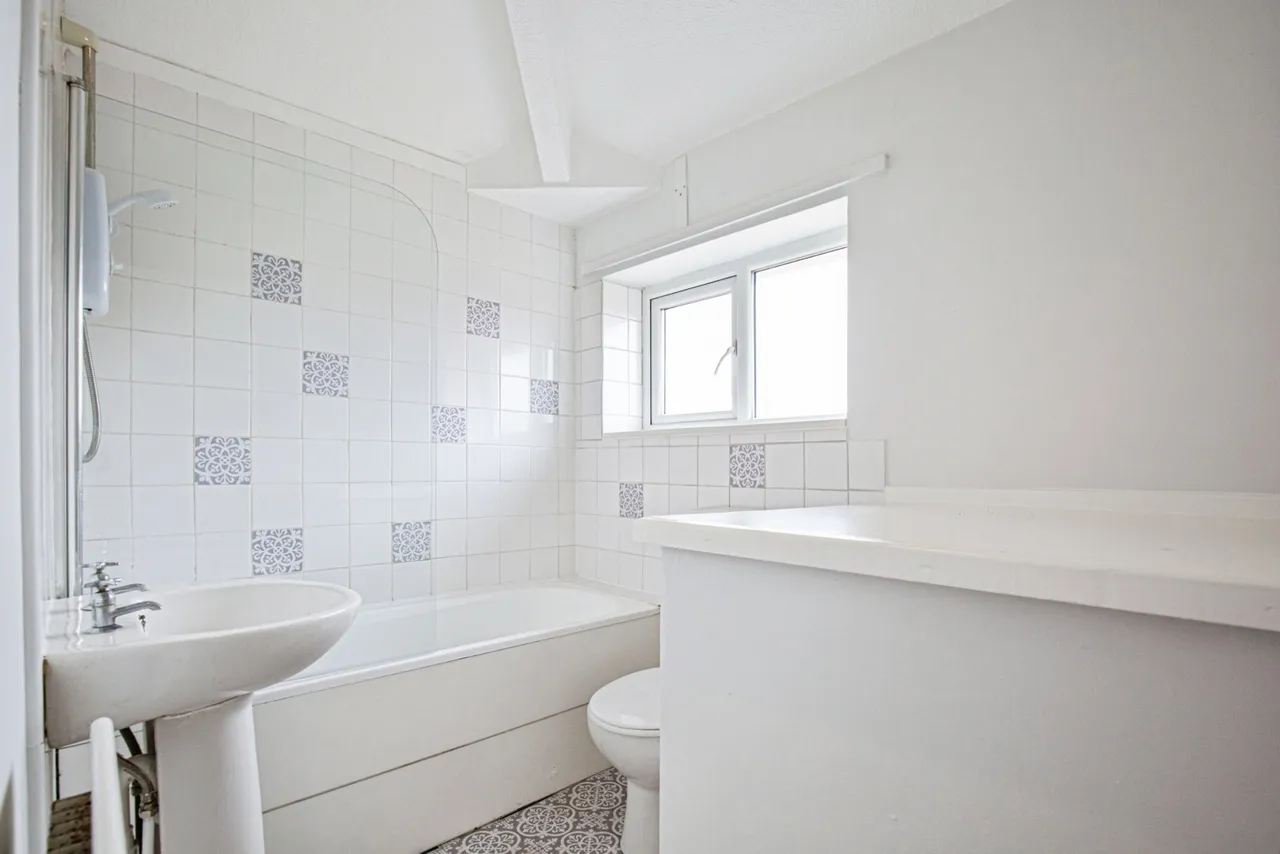 St. Leonards Road East, Lytham St. Annes, FY8, photo 14