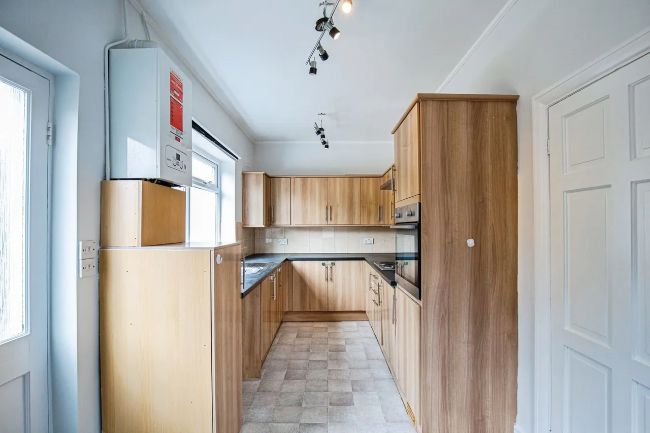 St. Leonards Road East, Lytham St. Annes, FY8, photo 5