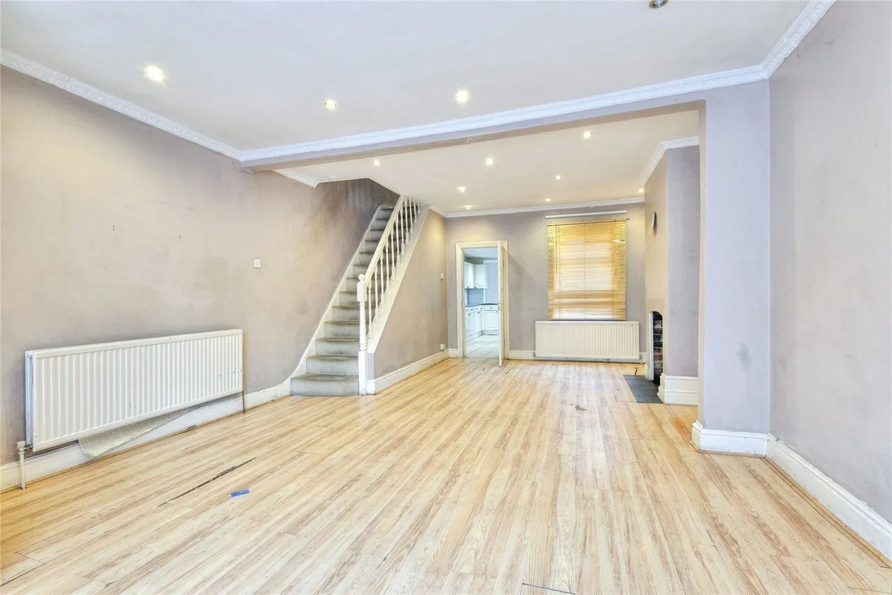 Vivian Road, Wellingborough, Northamptonshire, NN8, photo 3