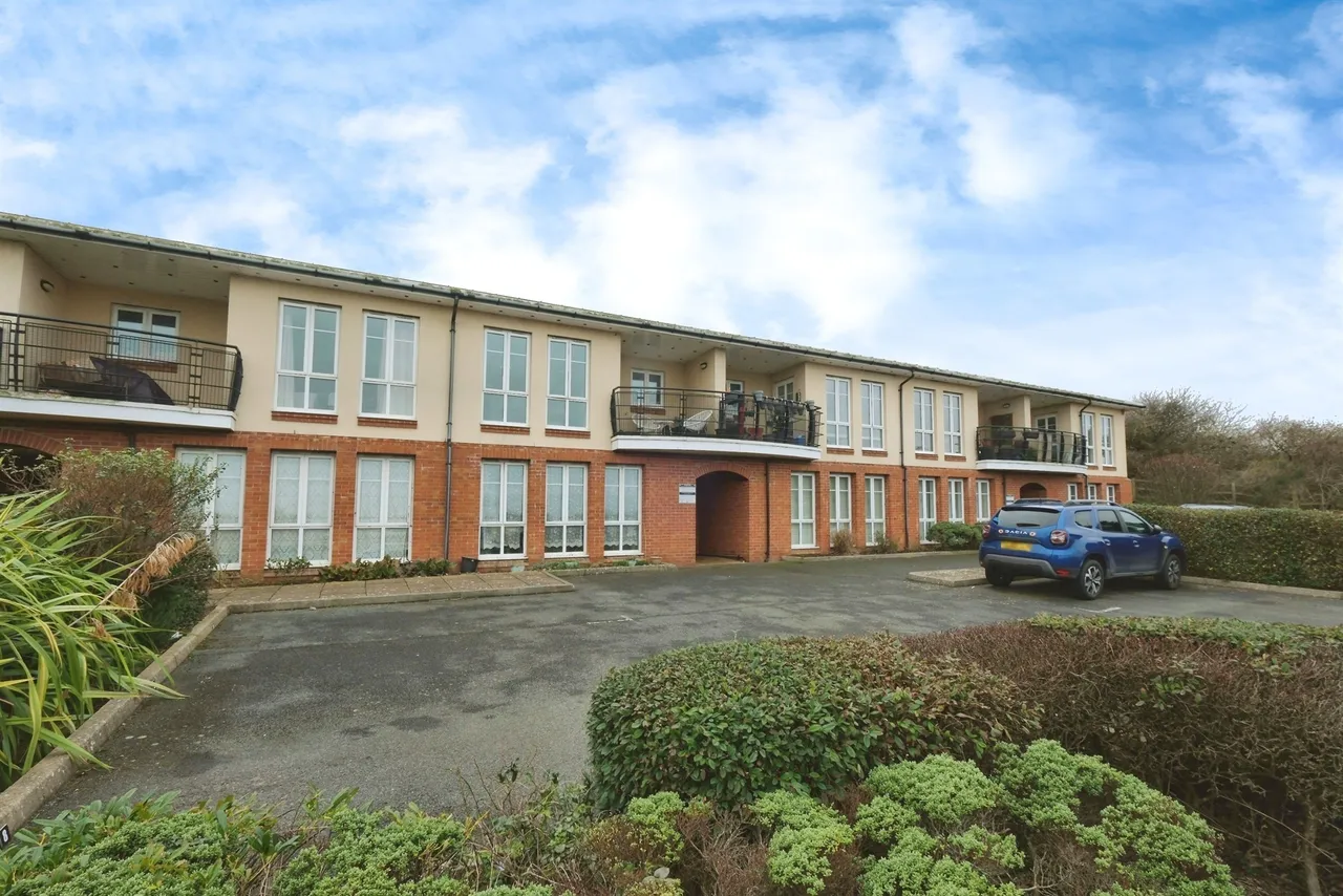 2 bed flat for sale — Mariners Wharf, Newhaven