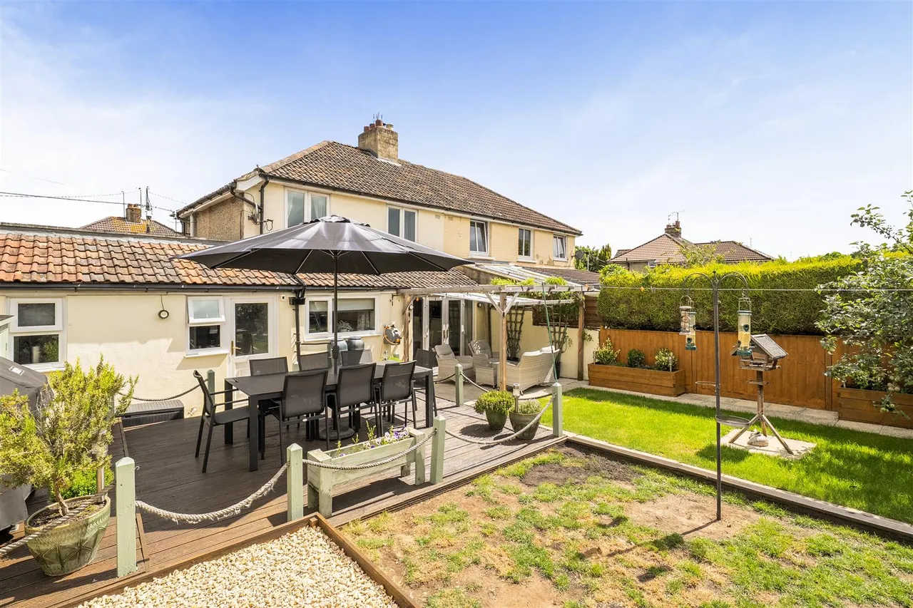 Park Avenue, Chippenham, SN14, photo 20