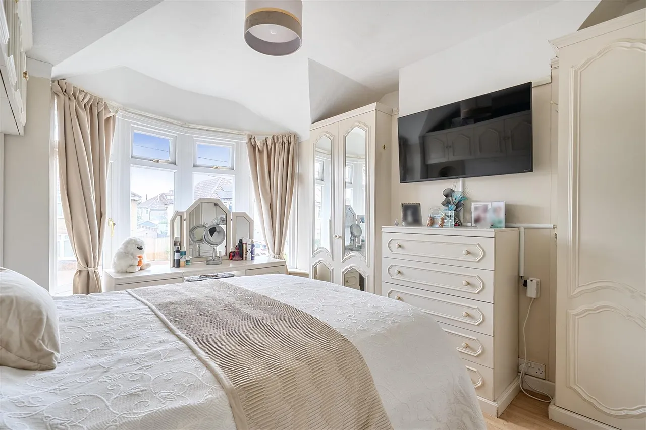 Park Avenue, Chippenham, SN14, photo 13